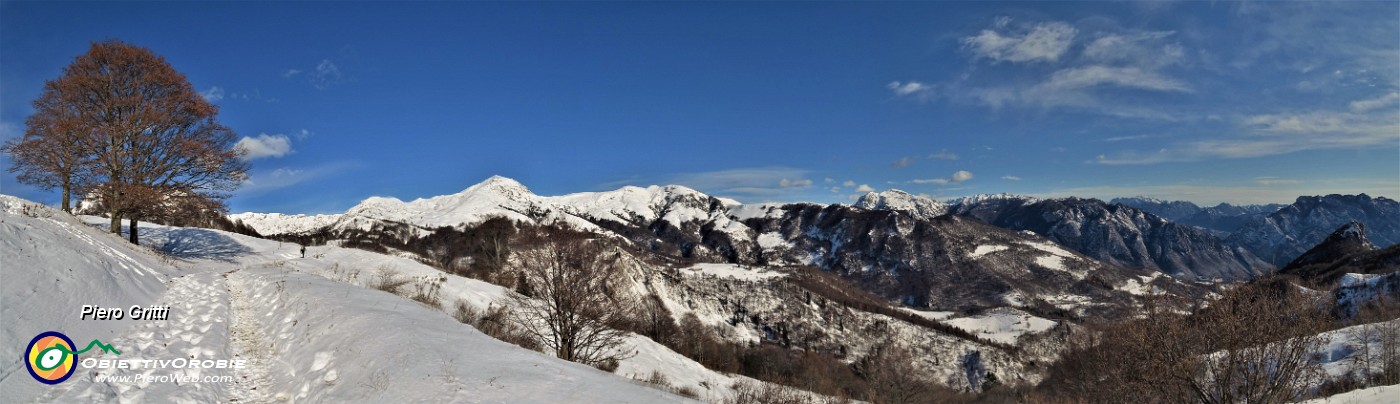 41 Vista panoramica sui monti della Val Taleggio.jpg